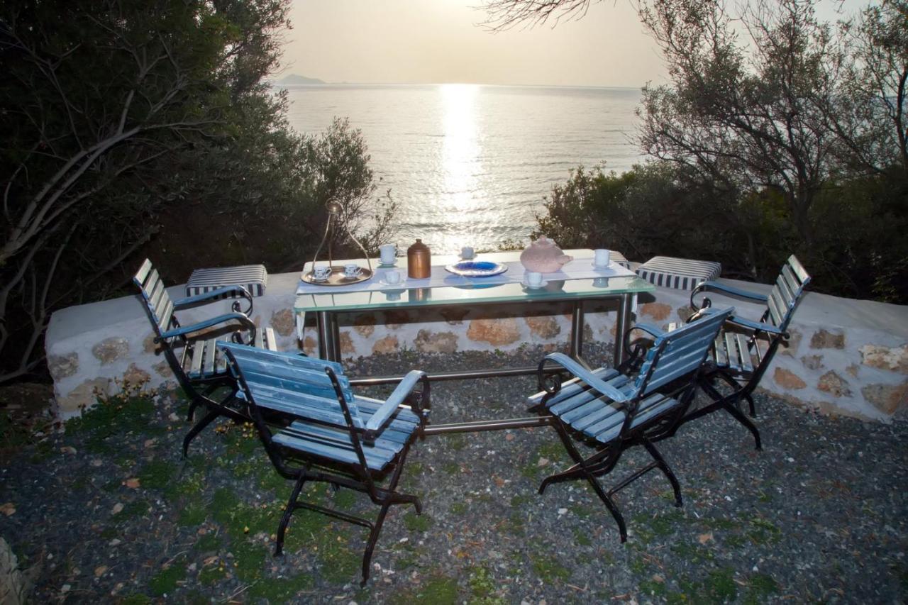 Aroura Homes 4Br Beachfront Villa Spétses Zewnętrze zdjęcie