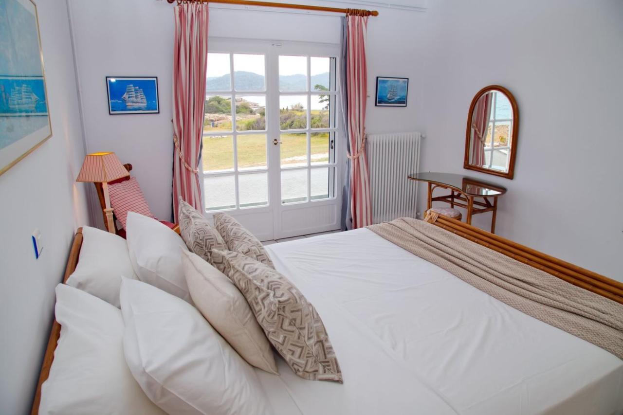 Aroura Homes 4Br Beachfront Villa Spétses Zewnętrze zdjęcie
