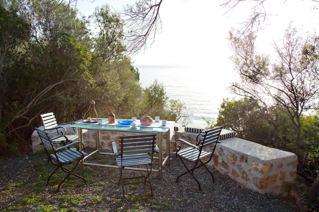 Aroura Homes 4Br Beachfront Villa Spétses Zewnętrze zdjęcie