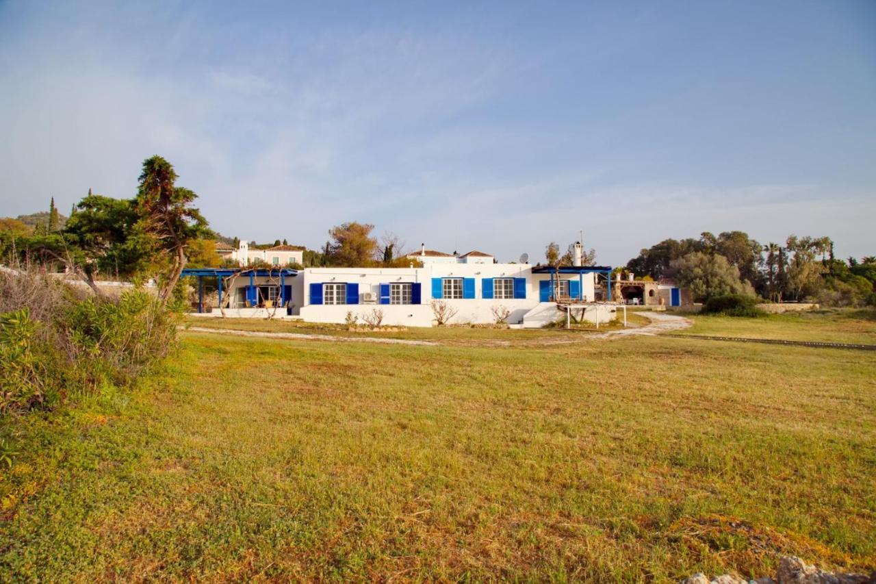 Aroura Homes 4Br Beachfront Villa Spétses Zewnętrze zdjęcie