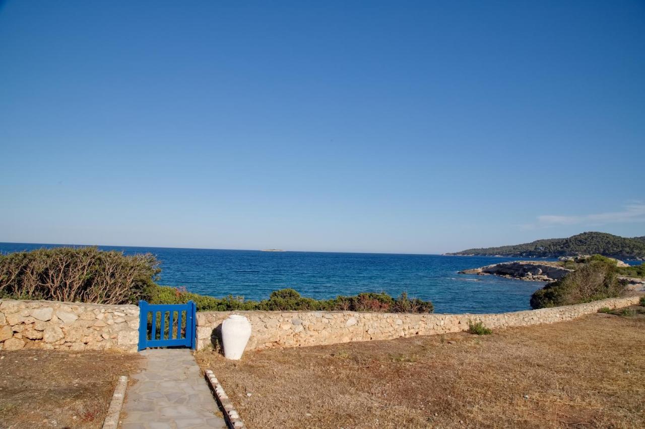 Aroura Homes 4Br Beachfront Villa Spétses Zewnętrze zdjęcie