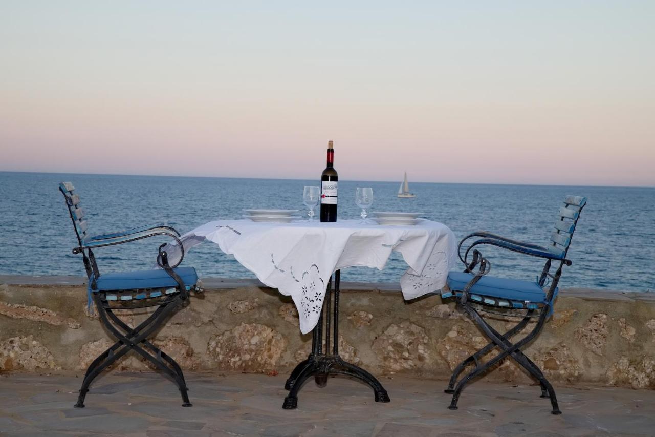 Aroura Homes 4Br Beachfront Villa Spétses Zewnętrze zdjęcie