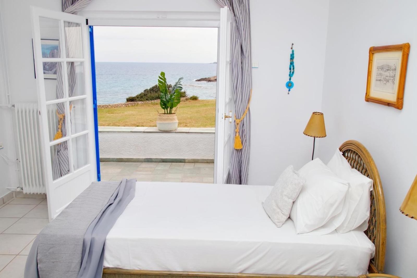 Aroura Homes 4Br Beachfront Villa Spétses Zewnętrze zdjęcie