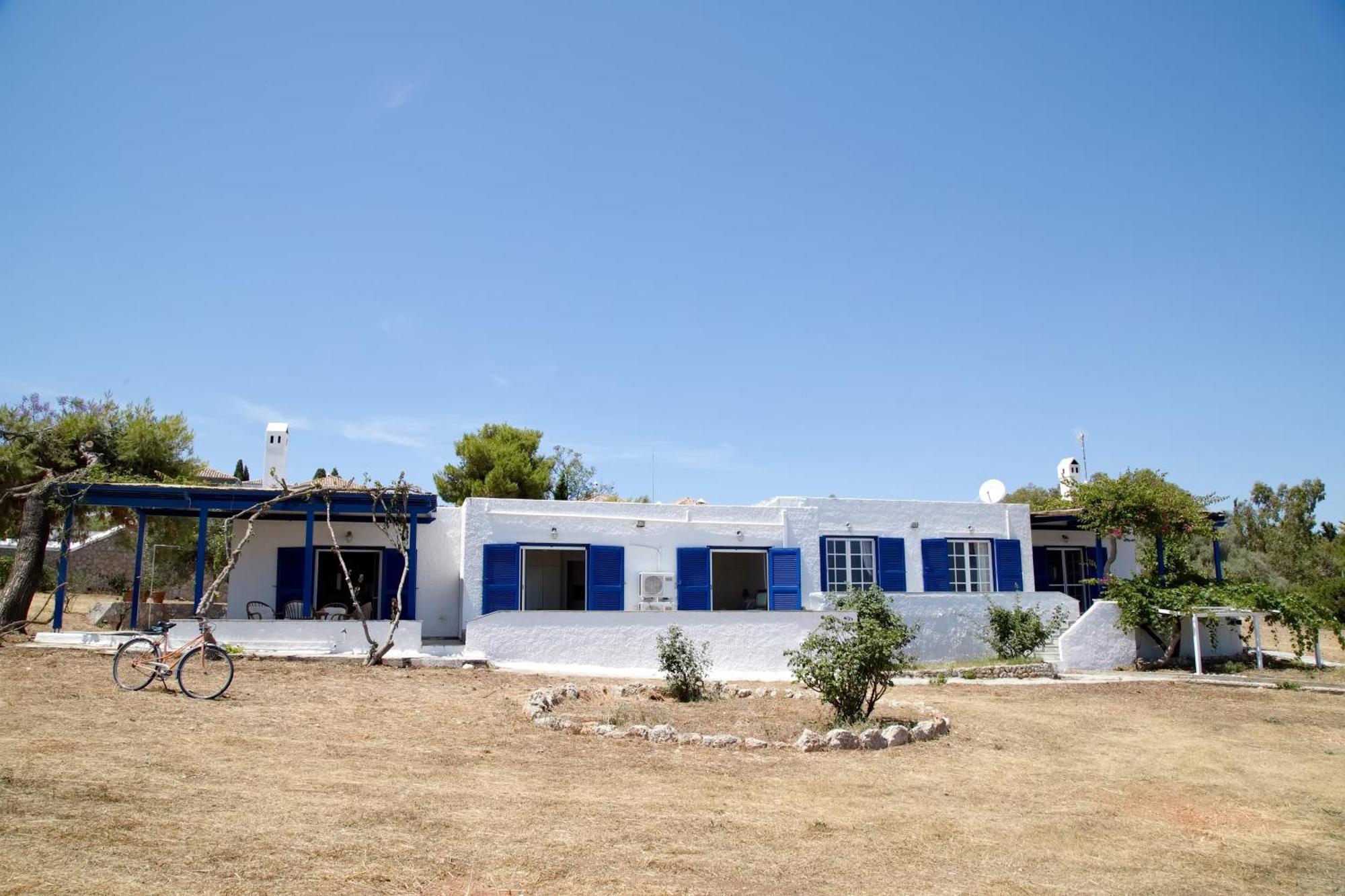 Aroura Homes 4Br Beachfront Villa Spétses Zewnętrze zdjęcie