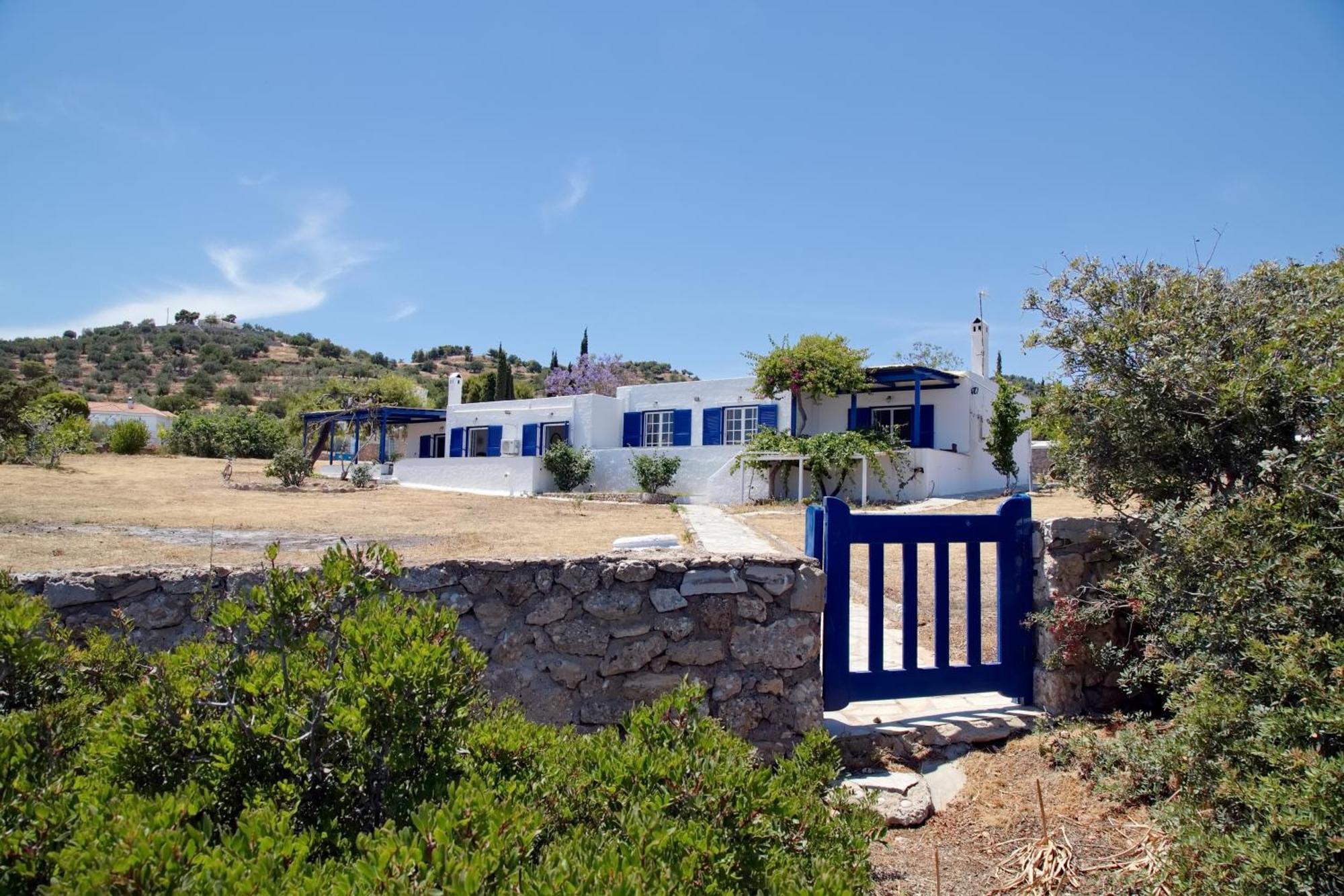 Aroura Homes 4Br Beachfront Villa Spétses Zewnętrze zdjęcie