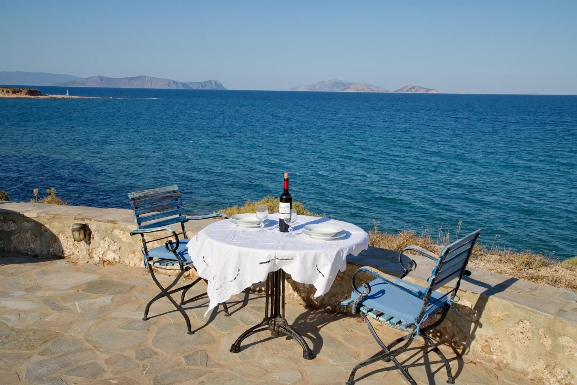 Aroura Homes 4Br Beachfront Villa Spétses Zewnętrze zdjęcie