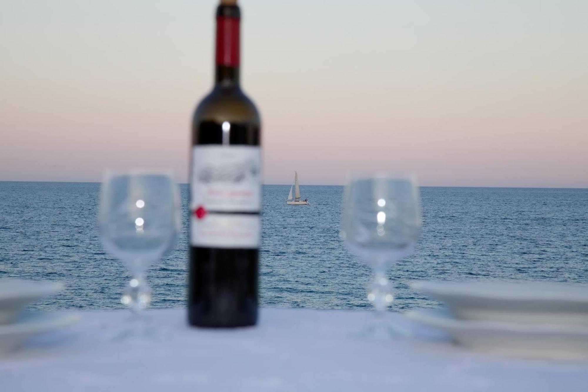 Aroura Homes 4Br Beachfront Villa Spétses Zewnętrze zdjęcie