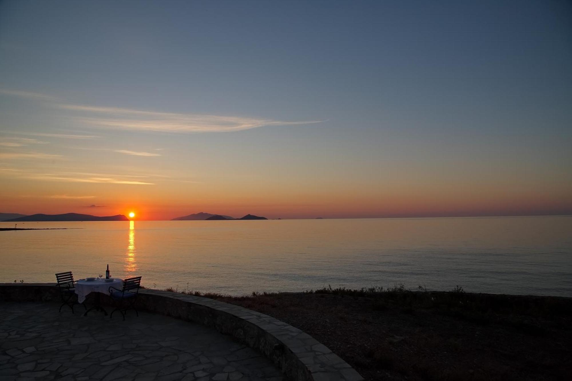 Aroura Homes 4Br Beachfront Villa Spétses Zewnętrze zdjęcie